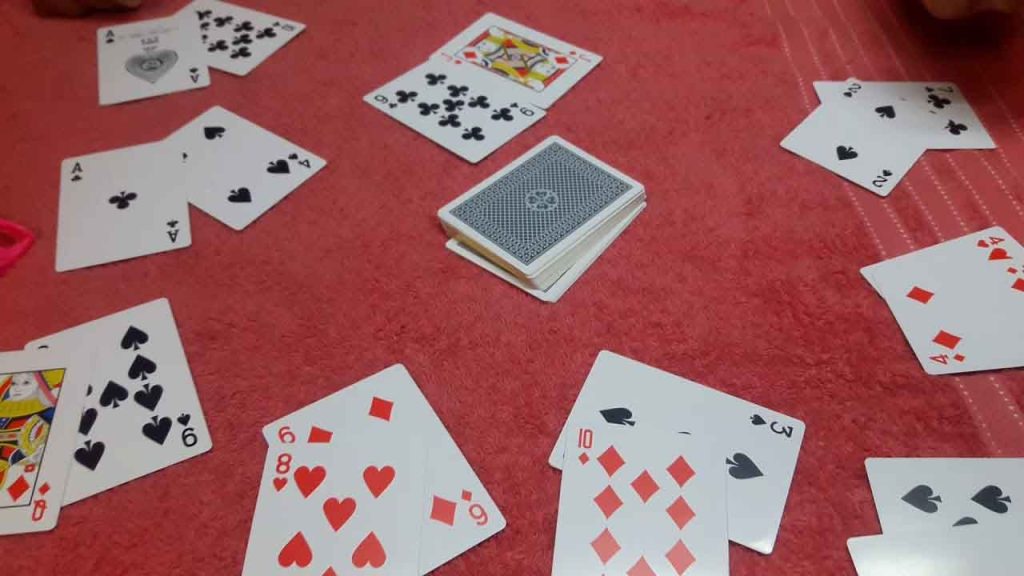 How to play cards Only low card games can win.